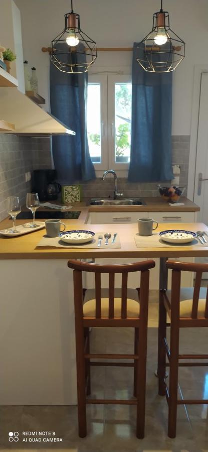 Golden Mile Studio-Apartment Ipsos Esterno foto